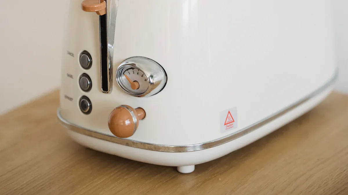 Accessories and Design for the Perfect Four-Slice Toaster