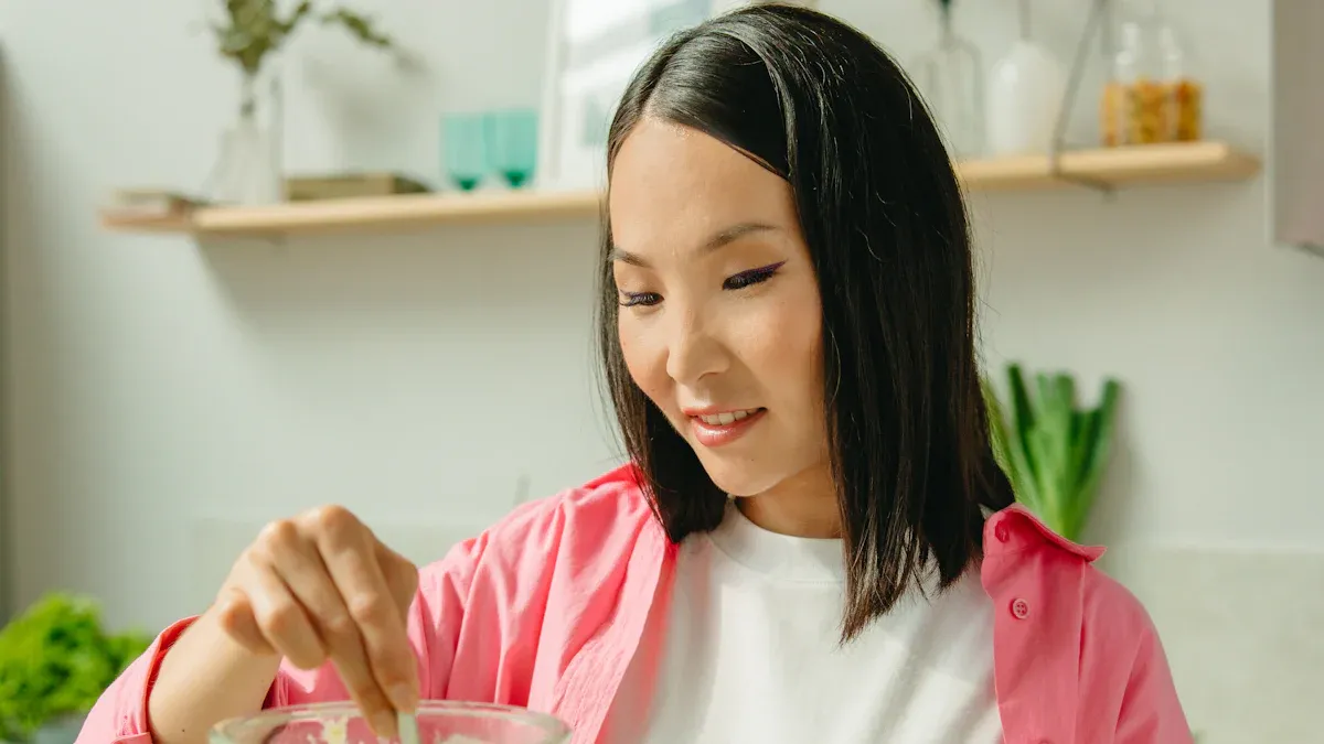 How to Make a Smoothie: Prep and Layering