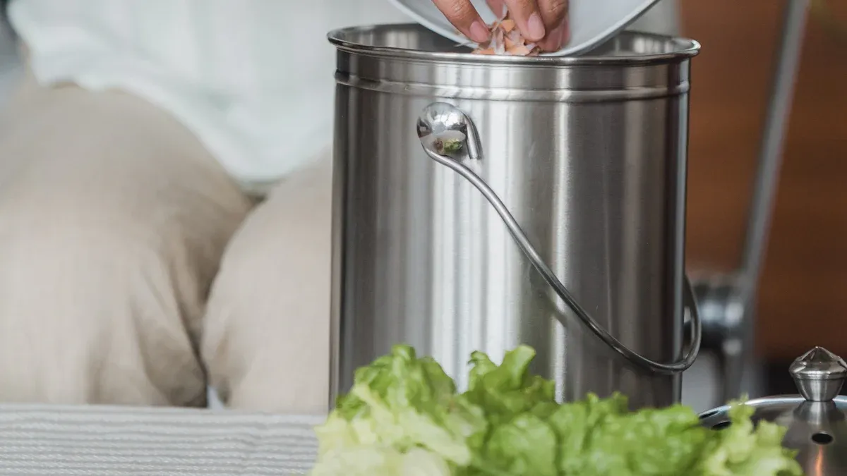 Electric Composter Benefits: Odor Control, Design, and Sustainability