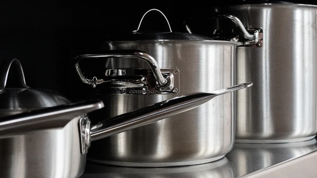 Buying the Best Pot and Pan Set: Choosing the Right Pieces