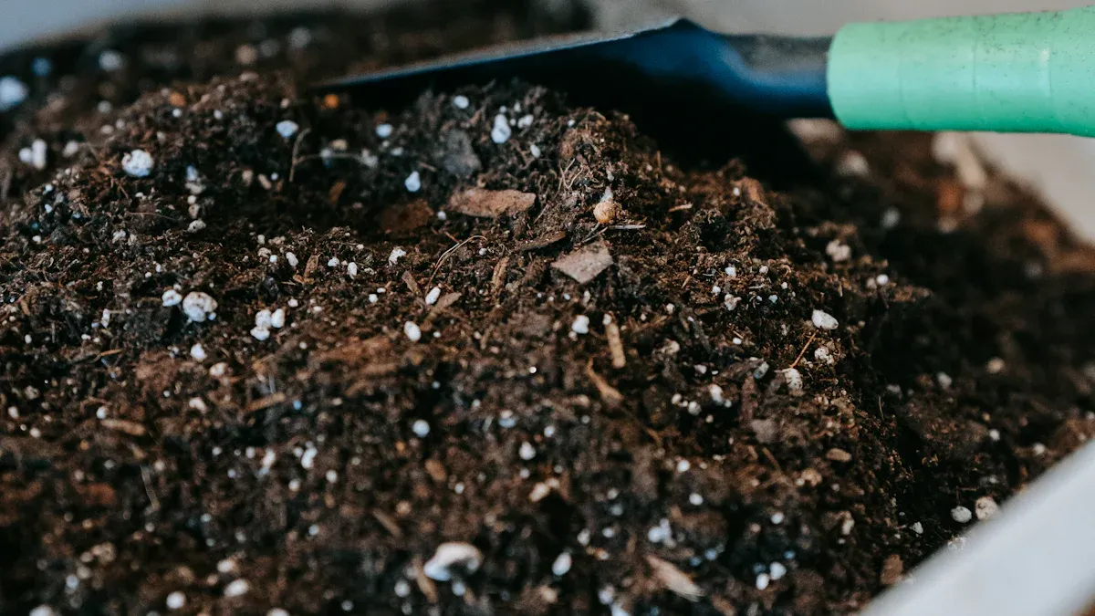 Comparing the ESIUO WL-S3 Electric Compost Bin
