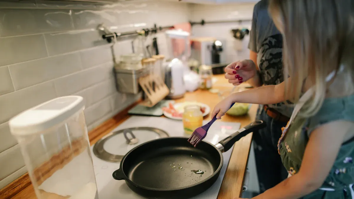 How the Best Cookware Sets Help Busy Families